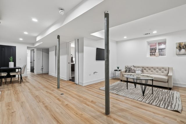 5141 S Wabash Avenue, Chicago, IL 60615