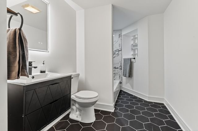 5141 S Wabash Avenue, Chicago, IL 60615