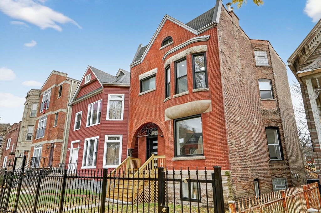 Image 2 of property listing at 5141 S Wabash Avenue, Chicago, IL 60615