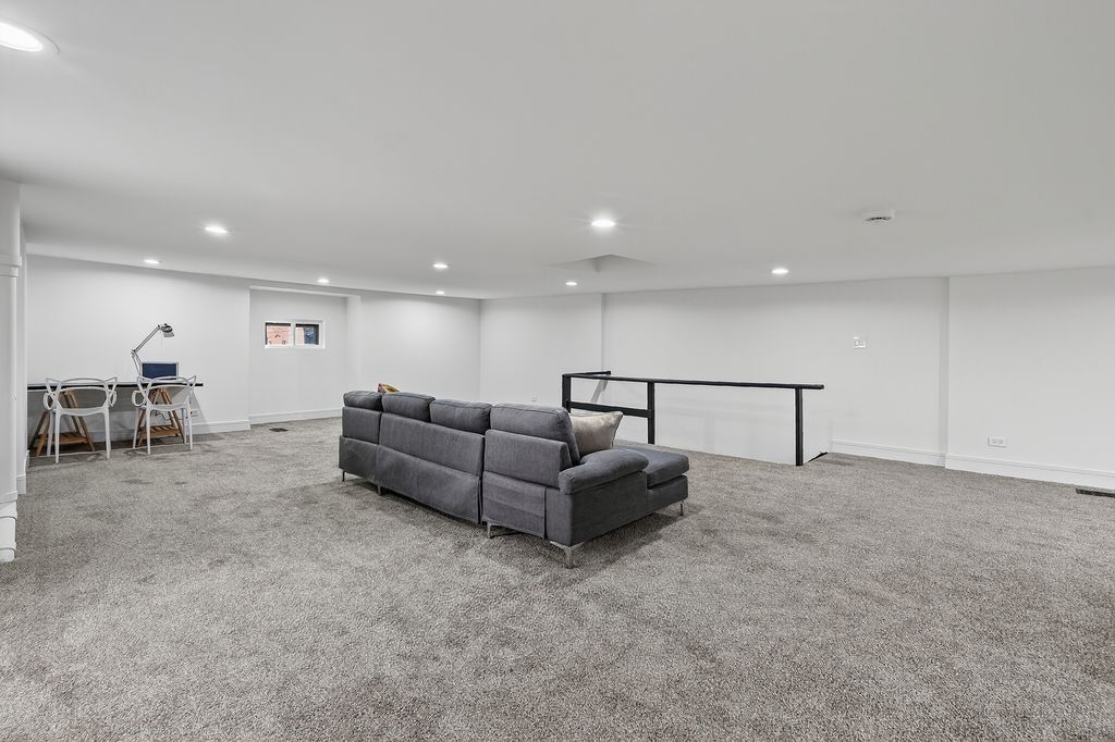 Image 36 of property listing at 5141 S Wabash Avenue, Chicago, IL 60615