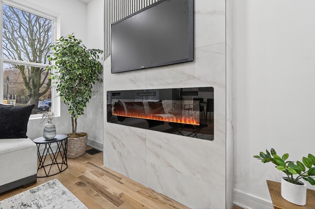 Image 9 of property listing at 5141 S Wabash Avenue, Chicago, IL 60615