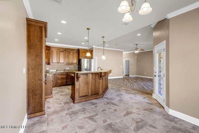 62 Tantallon Drive, Ocean Springs, MS 39564