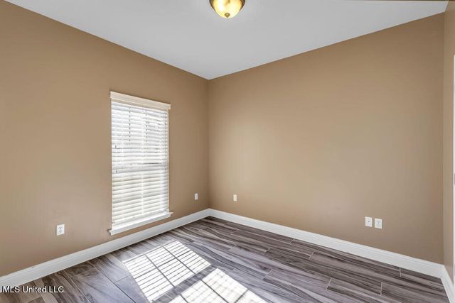 62 Tantallon Drive, Ocean Springs, MS 39564