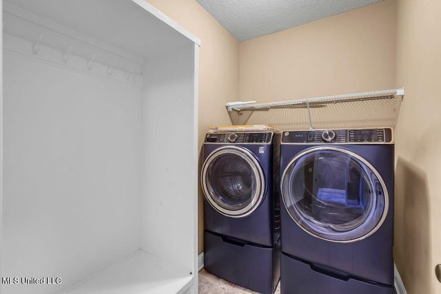 62 Tantallon Drive, Ocean Springs, MS 39564