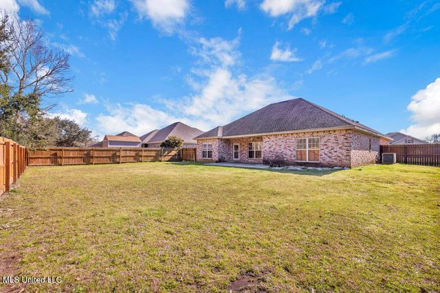 62 Tantallon Drive, Ocean Springs, MS 39564