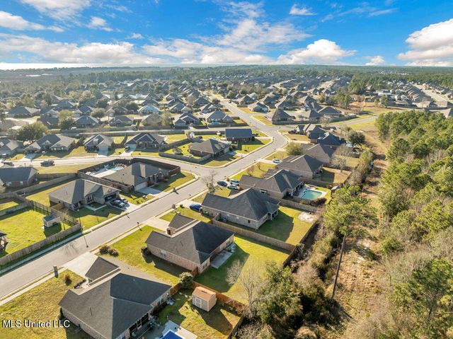 62 Tantallon Drive, Ocean Springs, MS 39564