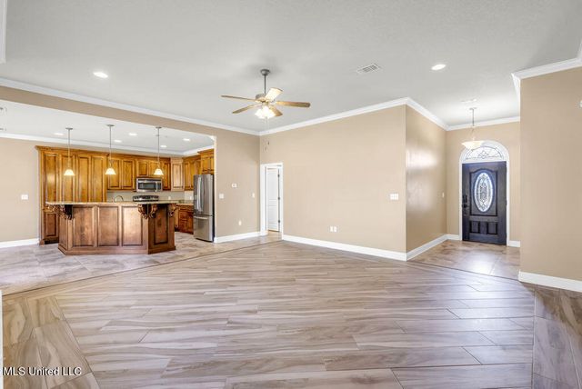 62 Tantallon Drive, Ocean Springs, MS 39564