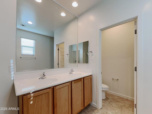 439 W TENIA Trail, San Tan Valley, AZ 85140