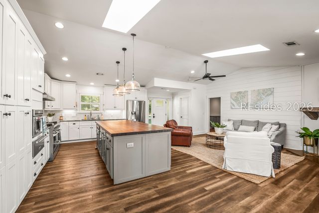 2255 Plantation Dr, Beaufort, SC 29902