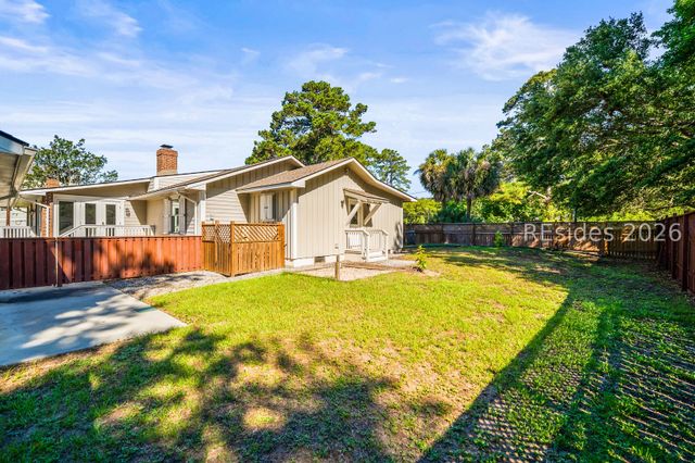 2255 Plantation Dr, Beaufort, SC 29902