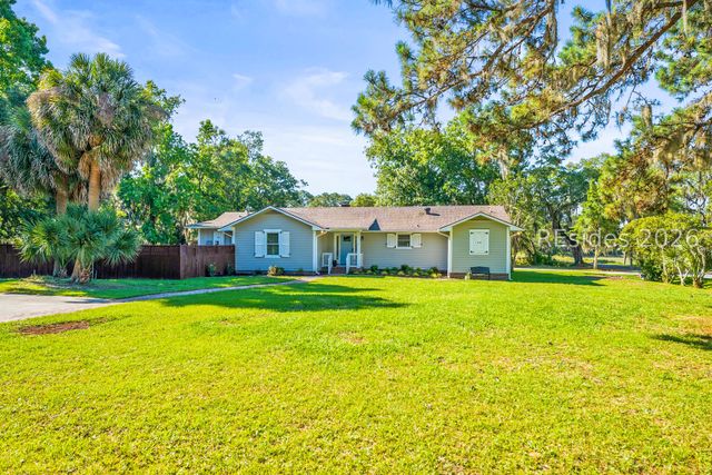 2255 Plantation Dr, Beaufort, SC 29902