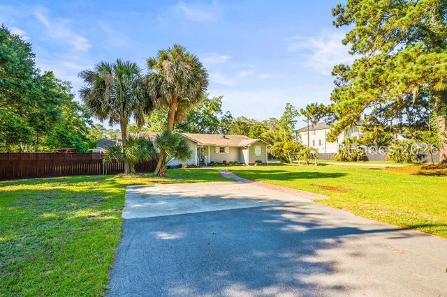 2255 Plantation Dr, Beaufort, SC 29902