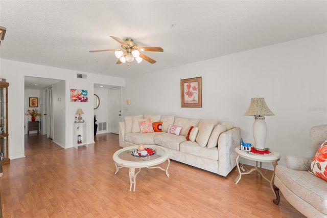 5300 DOVER VILLAGE LANE 4, Orlando, FL 32812