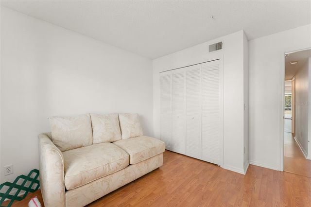 5300 DOVER VILLAGE LANE 4, Orlando, FL 32812