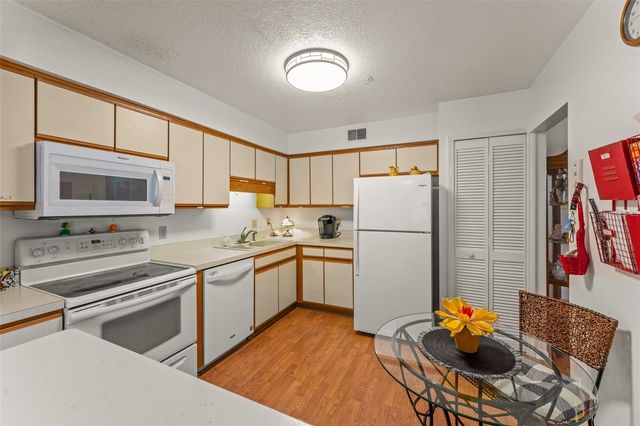 5300 DOVER VILLAGE LANE 4, Orlando, FL 32812