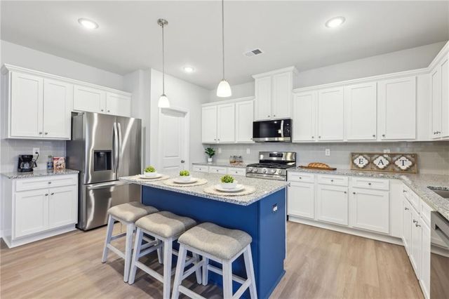 3706 Heron Creek Court, Loganville, GA 30052