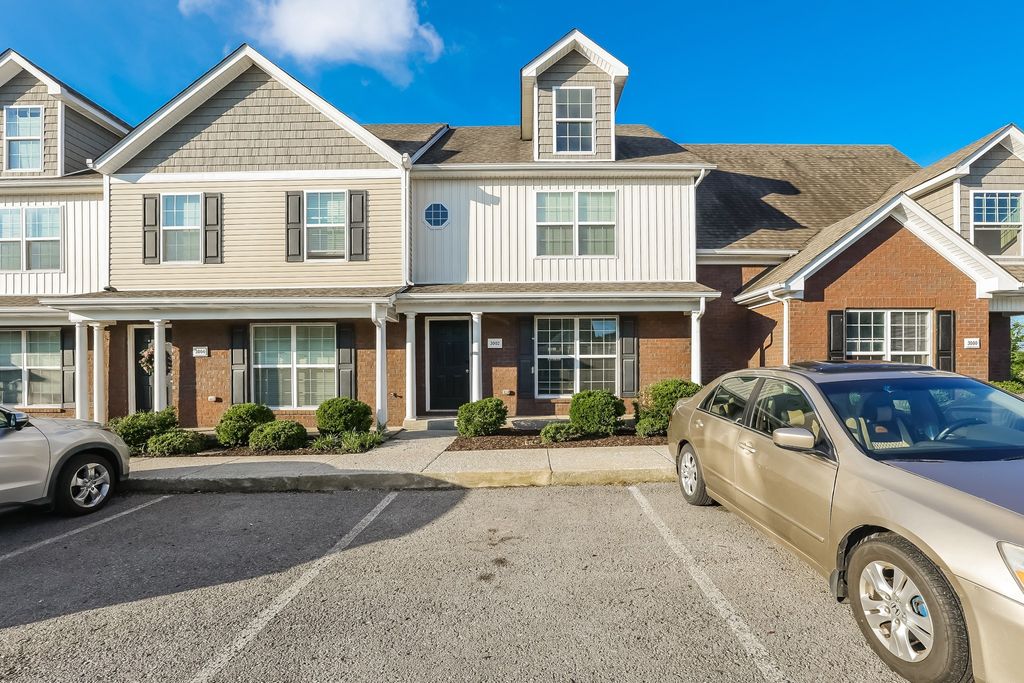 3002 Rg Buchanan Dr, La Vergne, TN 37086