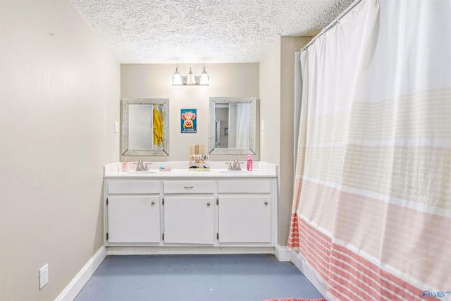 10070 Hardaway Hills Road, Athens, AL 35614