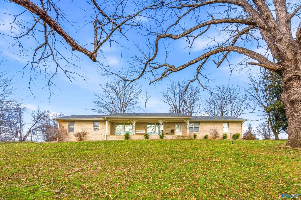 10070 Hardaway Hills Road, Athens, AL 35614