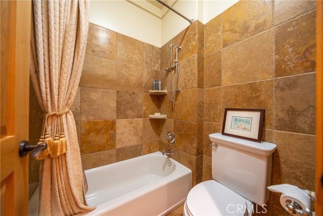 15900 El Camino Robles, Redding, CA 96001