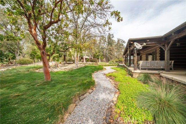 15900 El Camino Robles, Redding, CA 96001