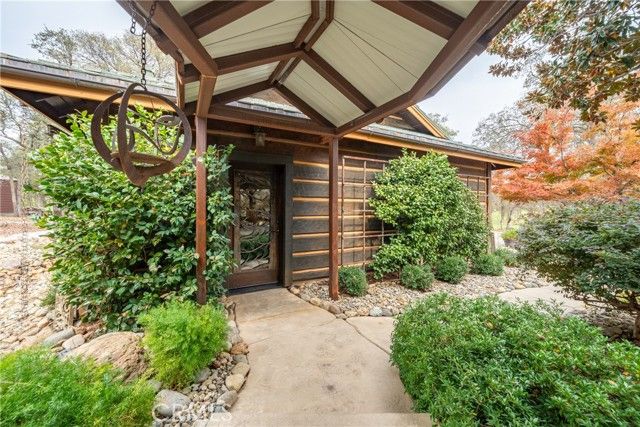 15900 El Camino Robles, Redding, CA 96001