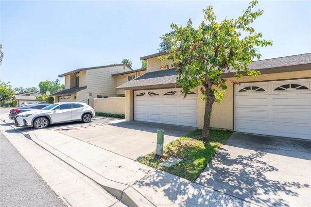 2620 Tustin Avenue North F, Santa Ana, CA 92705