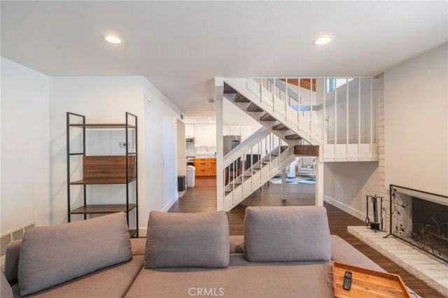 2620 Tustin Avenue North F, Santa Ana, CA 92705