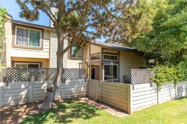 2620 Tustin Avenue North F, Santa Ana, CA 92705