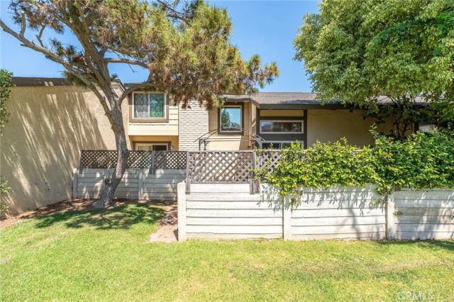 2620 Tustin Avenue North F, Santa Ana, CA 92705