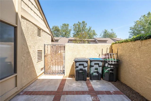 2620 Tustin Avenue North F, Santa Ana, CA 92705