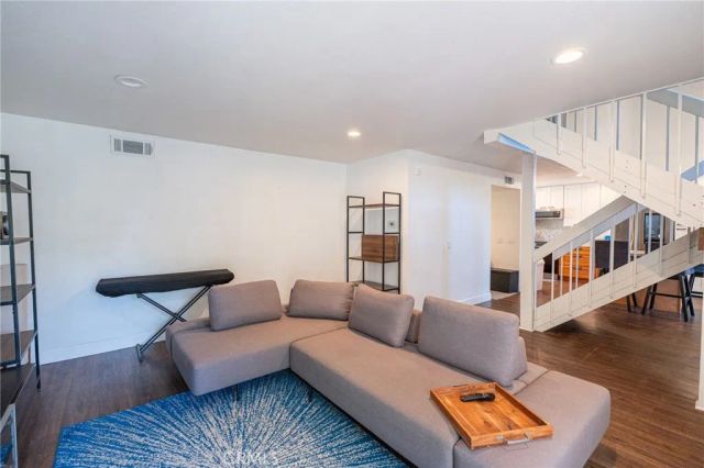 2620 Tustin Avenue North F, Santa Ana, CA 92705