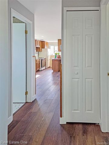 34073 Mcbride Street, Romulus, MI 48174