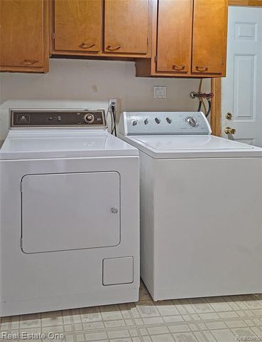 34073 Mcbride Street, Romulus, MI 48174
