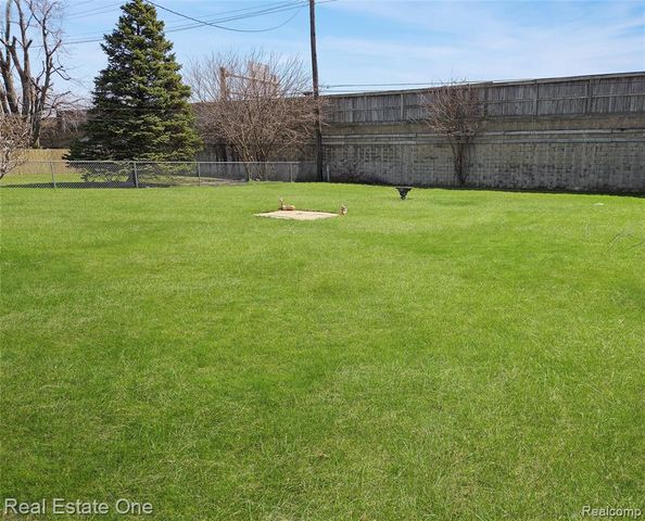 34073 Mcbride Street, Romulus, MI 48174