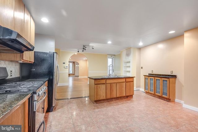 5939 UPLAND WAY, Philadelphia, PA 19131