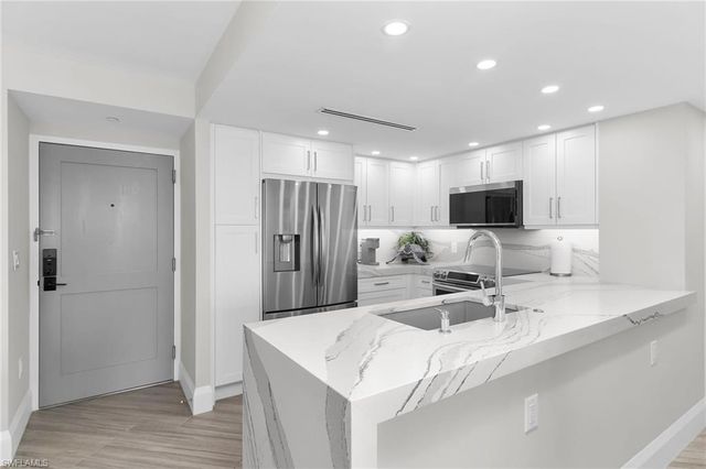 260 Seaview CT 1409, Marco Island, FL 34145