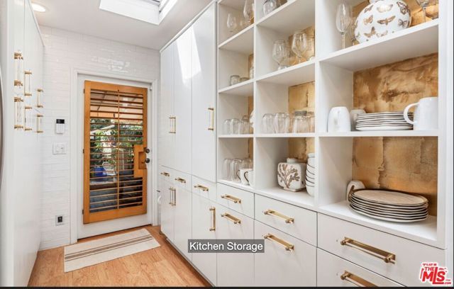9060 Harland Avenue, West Hollywood, CA 90069