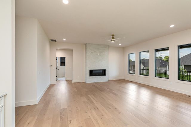 5498 E Cavalcade Lane, Springfield, MO 65802