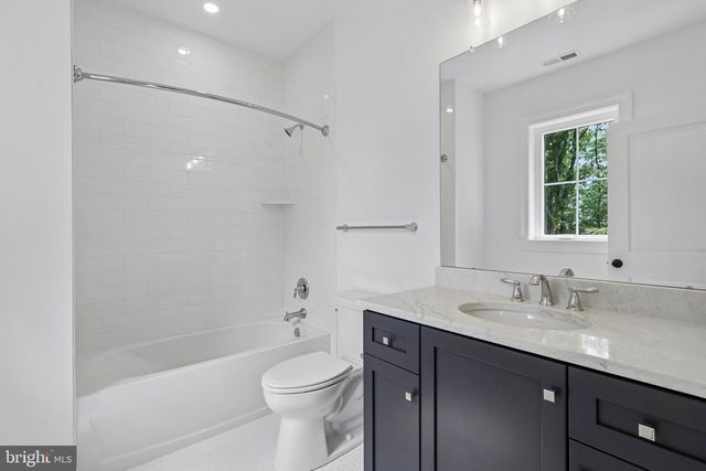 2110 UNION HILL RD, Malvern, PA 19355
