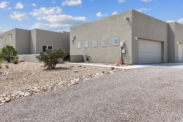 7 Aztec Court, Placitas, NM 87043