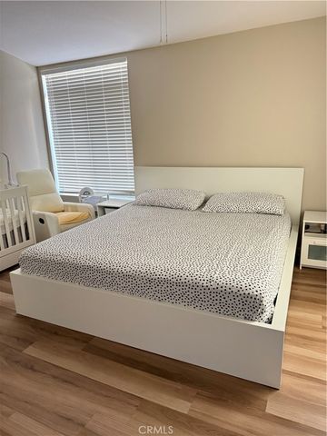 11068 Sharp H, San Fernando, CA 91345