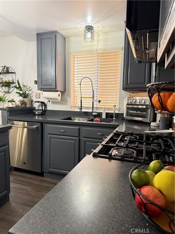 11068 Sharp H, San Fernando, CA 91345