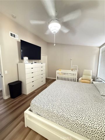 11068 Sharp H, San Fernando, CA 91345