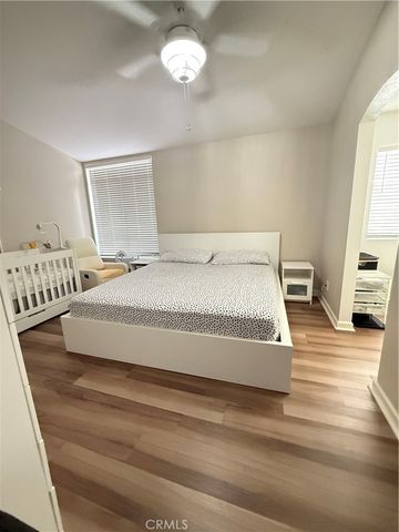 11068 Sharp H, San Fernando, CA 91345