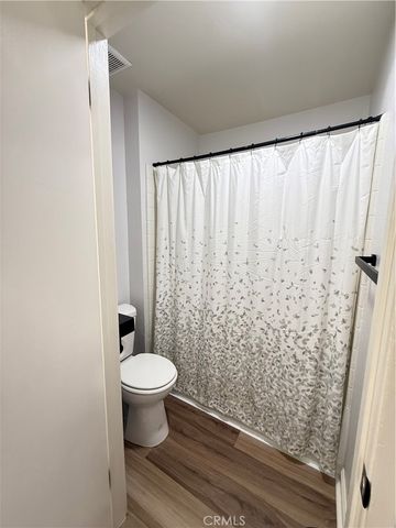 11068 Sharp H, San Fernando, CA 91345