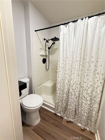 11068 Sharp H, San Fernando, CA 91345