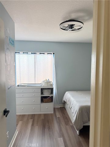 11068 Sharp H, San Fernando, CA 91345