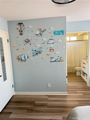 11068 Sharp H, San Fernando, CA 91345