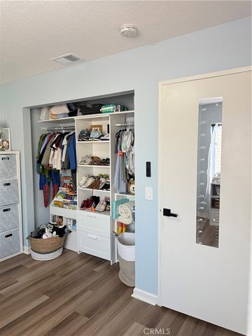 11068 Sharp H, San Fernando, CA 91345